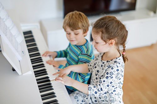 E-Pianos für Kinder und Anfänger
