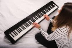 Casio PX-S1000BK beim Spielen