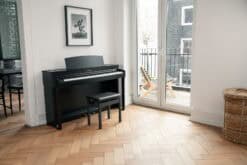 Kawai CN-301 Homepiano Schwarz im Raum