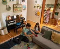 Roland RP107 Homepiano im Raum