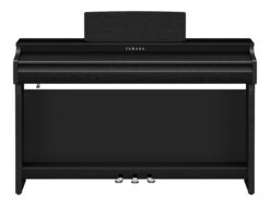 Yamaha CLP-825 Schwarz Front
