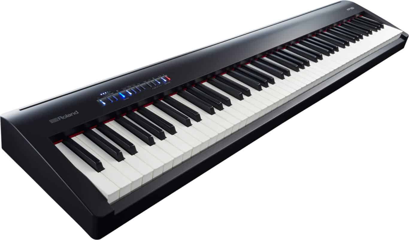 Roland FP-30 Schwarz Diagonal