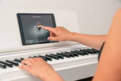 Kawai-ES120 Weiss